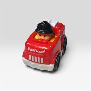 Fisher Price Little People Wheelies Fire Truck Red Fireman 2009 T5633